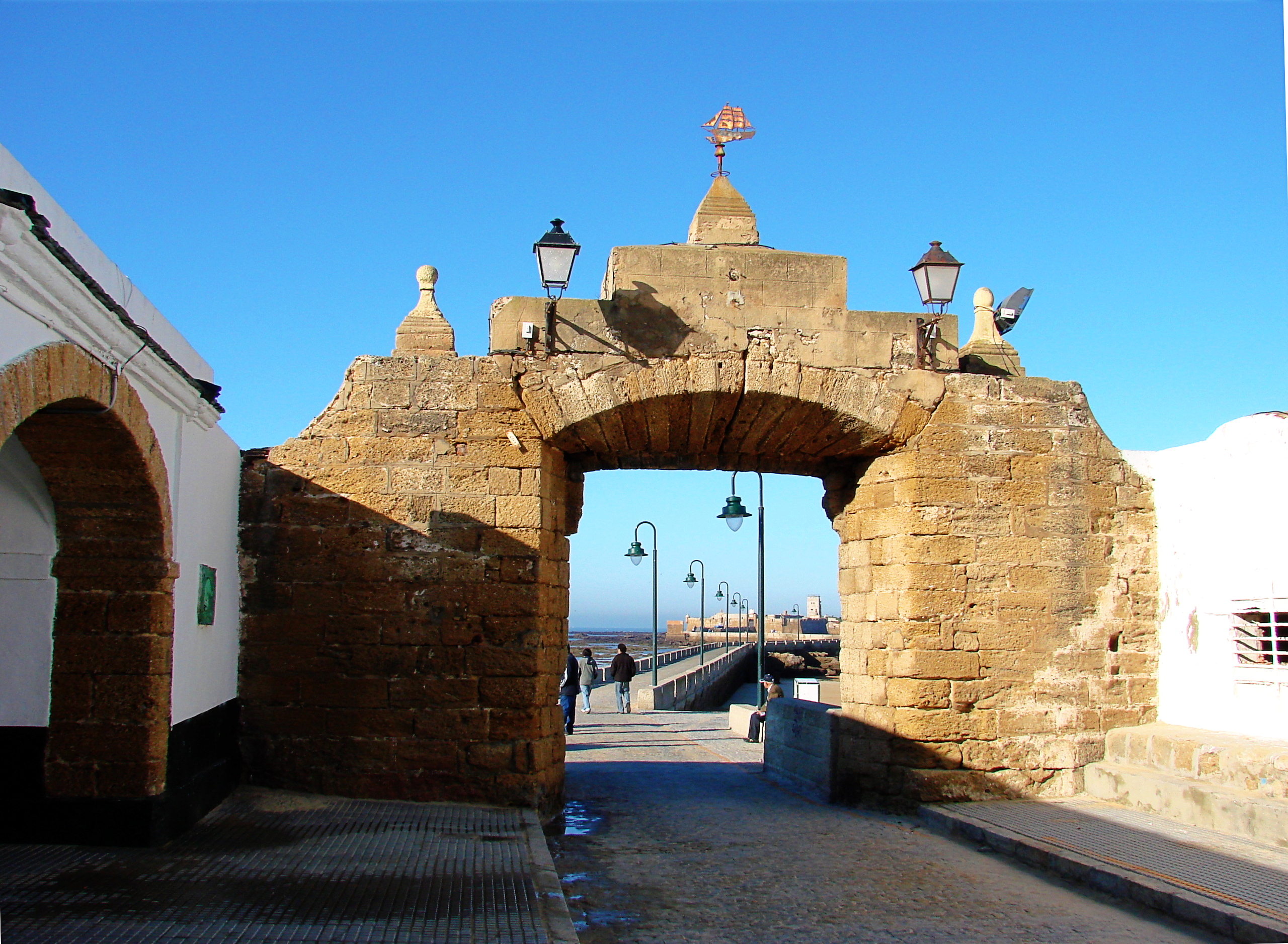 Puerta al mar
